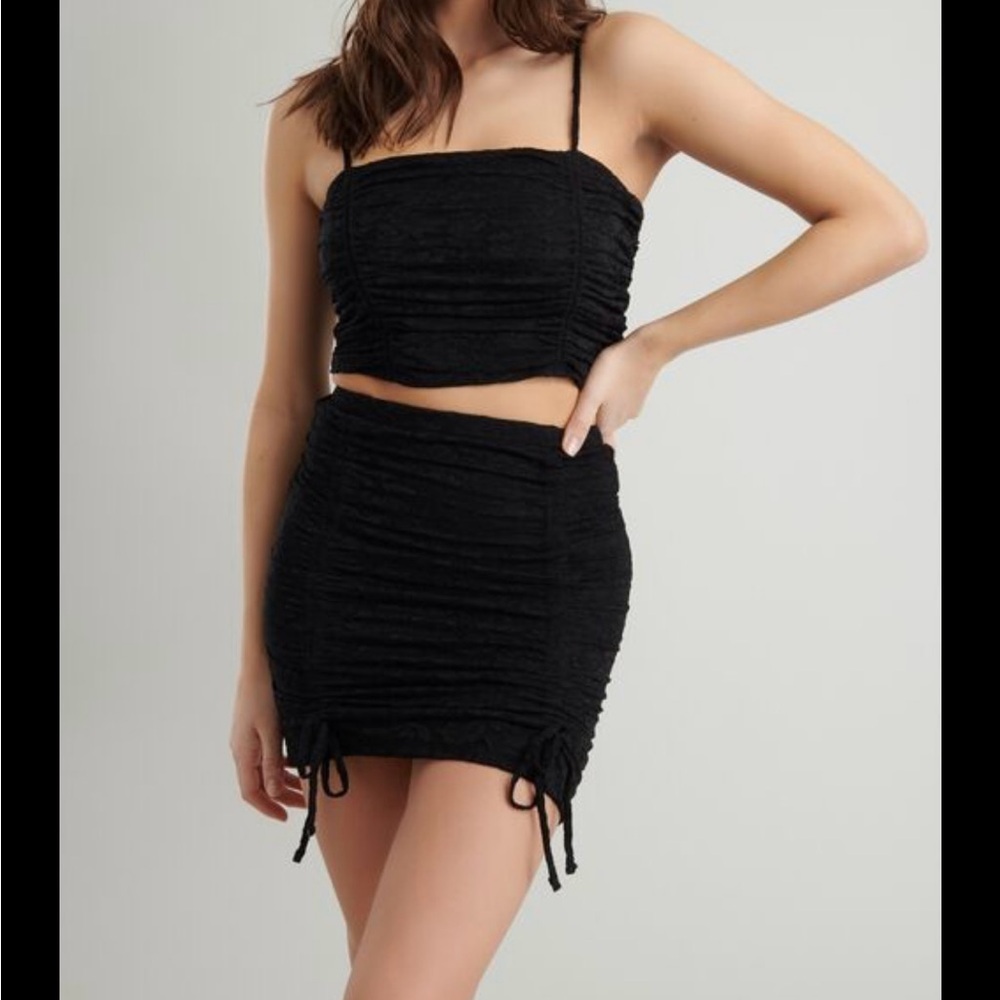 Popular 21 Size M - Black Ruched 2 Piece Set